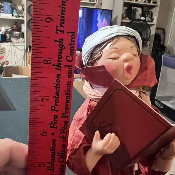 APEX Paper Mache Christmas Carolers Young Lady Red Dickens Vtg Holiday Decor - Picture 15 of 15